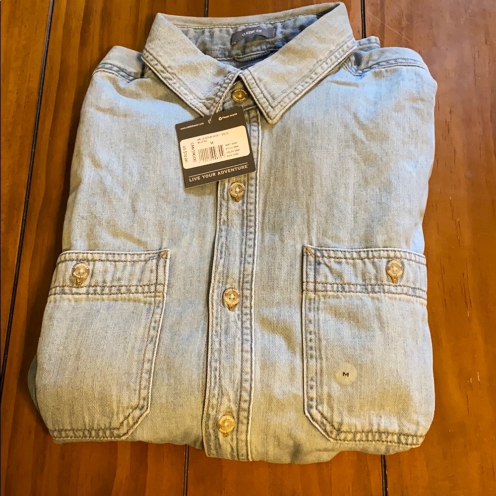 🆕 Eddie Bauer long Sleeve Denim Shirt
